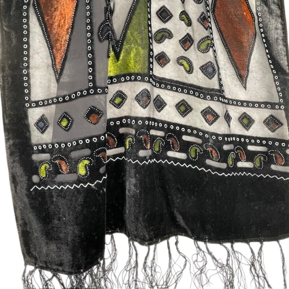 Besarani London vintage women's shawl/wrap scarf. - Picture 4 of 14